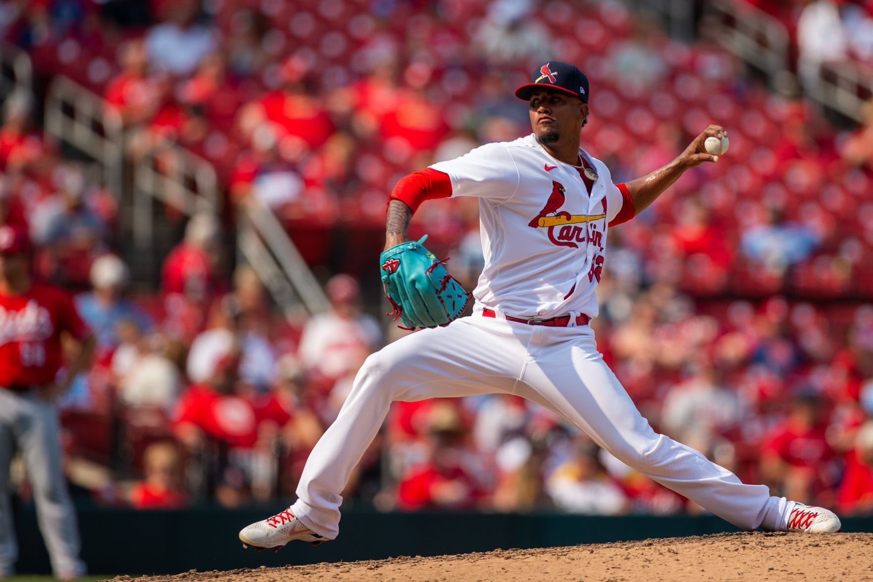 Cardinals take on Reds